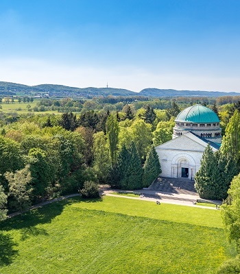 Luftbild Mausoleum